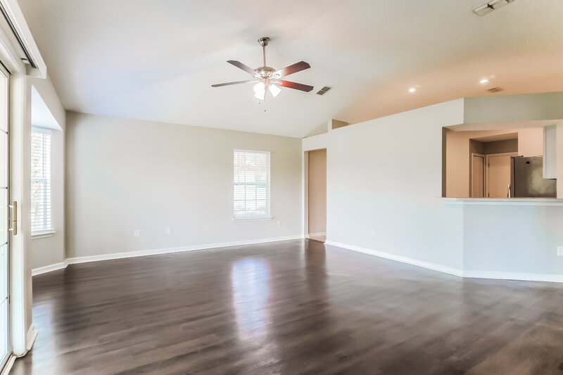 2,225/Mo, 11132 Coldfield Dr Jacksonville, FL 32246 Living Room View