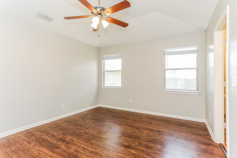 1,750/Mo, 3250 Guernsey Ct Jacksonville, FL 32226 Main Bedroom View 2