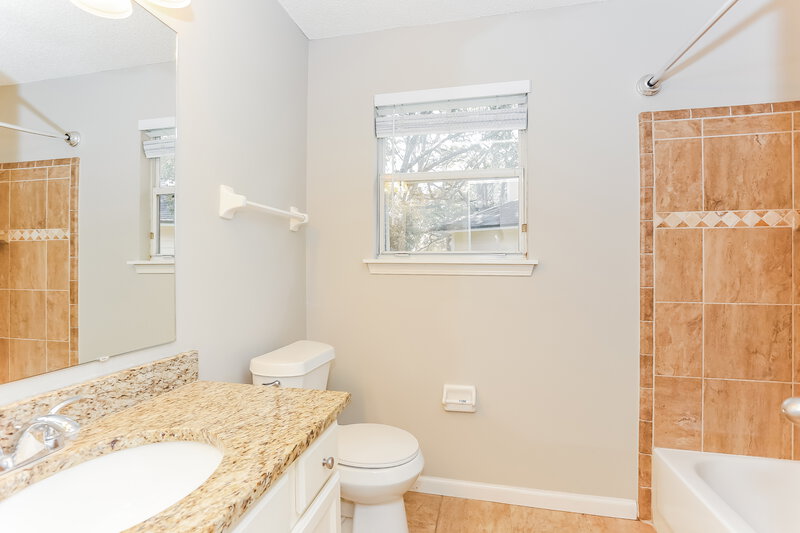 1,750/Mo, 3250 Guernsey Ct Jacksonville, FL 32226 Bathroom View