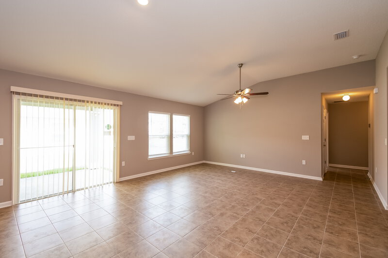 1,770/Mo, 9561 Palm Reserve Dr Jacksonville, FL 32222 Living Room View