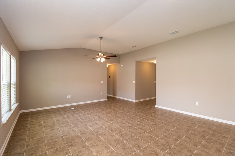 1,770/Mo, 9561 Palm Reserve Dr Jacksonville, FL 32222 Living Room View 2