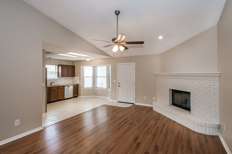 1,690/Mo, 8773 Spring Harvest Ln E Jacksonville, FL 32244 Living Room View