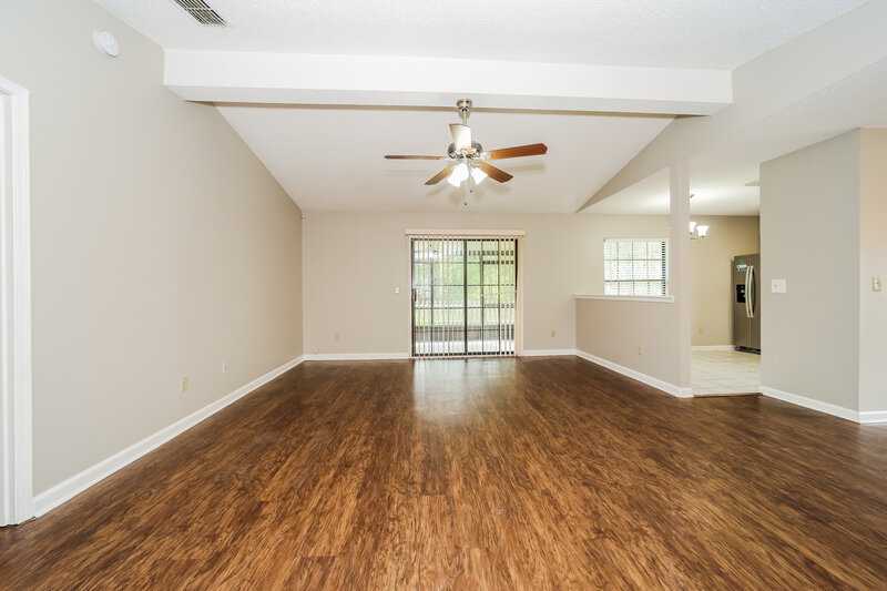 2,075/Mo, 10871 Copper Creek Ct Jacksonville, FL 32218 Living Room View