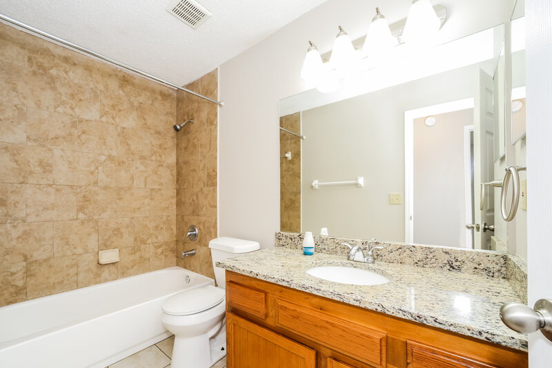 2,075/Mo, 10871 Copper Creek Ct Jacksonville, FL 32218 Bathroom View