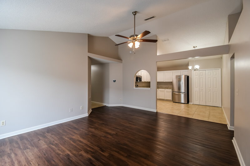 1,705/Mo, 1865 Sheraton Lakes Cir Middleburg, FL 32068 Living Room View 4