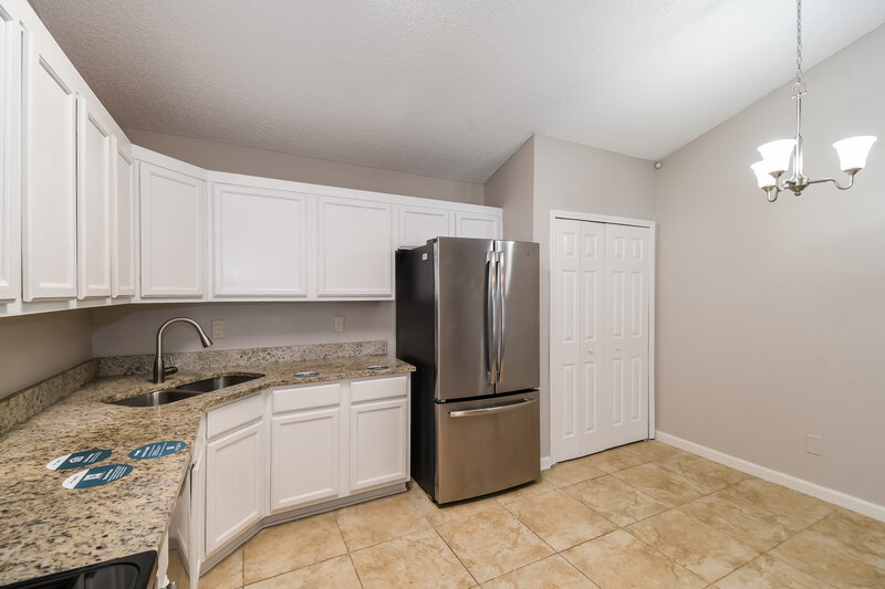 1,705/Mo, 1865 Sheraton Lakes Cir Middleburg, FL 32068 Kitchen View 2