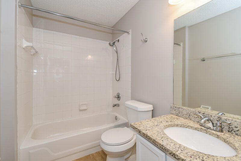 1,705/Mo, 1865 Sheraton Lakes Cir Middleburg, FL 32068 Bathroom View
