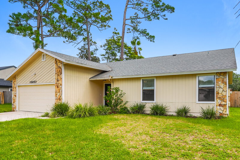 1,890/Mo, 10027 Huntington Forest Blvd E Jacksonville, FL 32257 Front View