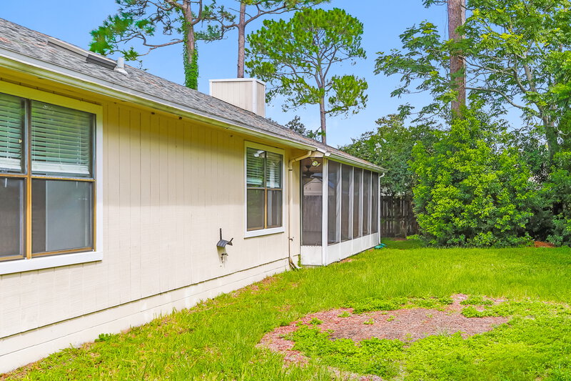 1,890/Mo, 10027 Huntington Forest Blvd E Jacksonville, FL 32257 Rear View 2