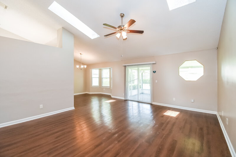 1,910/Mo, 7726 Mistwood Cir W Jacksonville, FL 32244 Living Room View