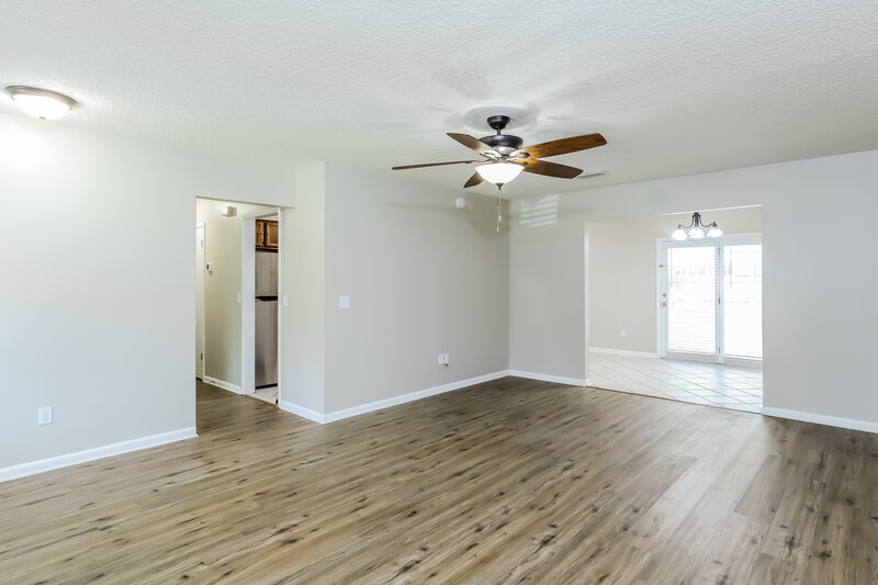 2,100/Mo, 2095 Broad Oak Dr Jacksonville, FL 32225 Living Room View 2