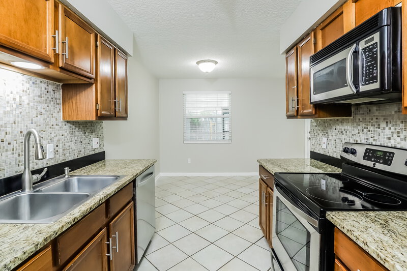 2,100/Mo, 2095 Broad Oak Dr Jacksonville, FL 32225 Kitchen View