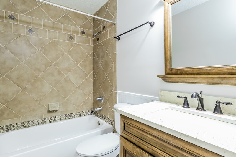 2,100/Mo, 2095 Broad Oak Dr Jacksonville, FL 32225 Bathroom View