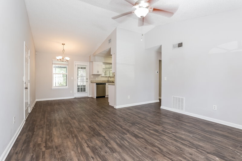 2,220/Mo, 3695 Deer Crossing Pl Jacksonville, FL 32257 Living Room View