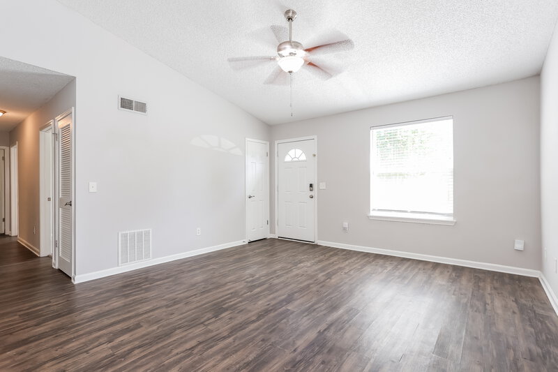 2,220/Mo, 3695 Deer Crossing Pl Jacksonville, FL 32257 Living Room View 2