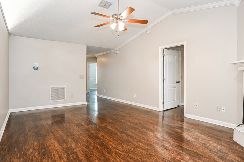 2,690/Mo, 9552 Glenn Abbey Way Jacksonville, FL 32256 Living Room View 2