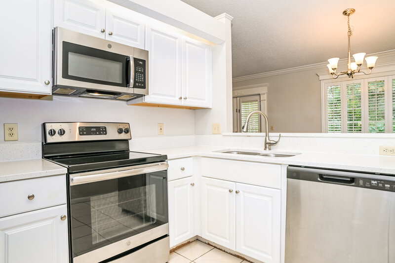 2,690/Mo, 9552 Glenn Abbey Way Jacksonville, FL 32256 Kitchen View 2