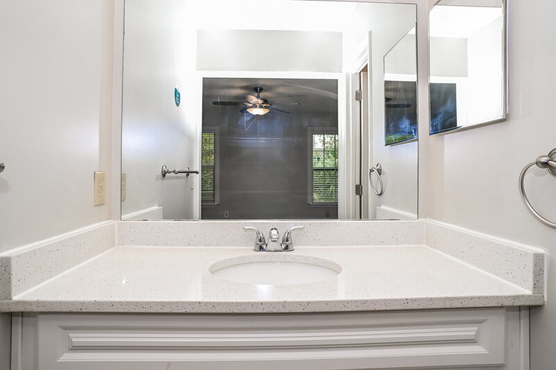 2,690/Mo, 9552 Glenn Abbey Way Jacksonville, FL 32256 Main Bathroom View