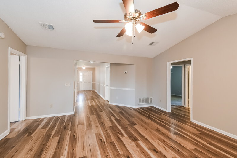 2,160/Mo, 12430 Running River Rd S Jacksonville, FL 32225 Living Room View 3