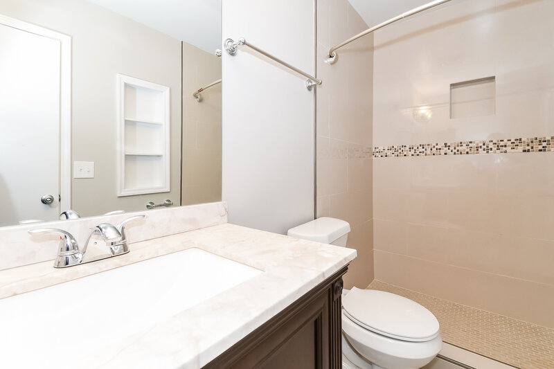 2,160/Mo, 12430 Running River Rd S Jacksonville, FL 32225 Master Bathroom View