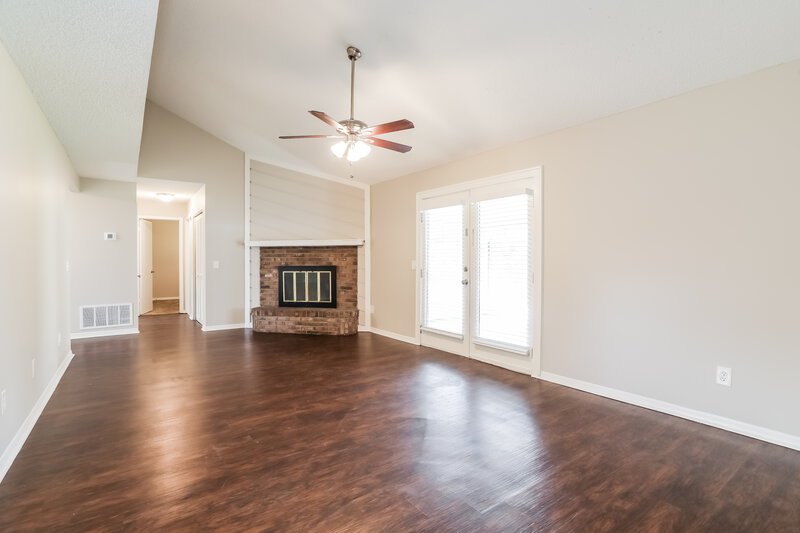 1,735/Mo, 8642 Bluebell Ln Jacksonville, FL 32244 Living Room View