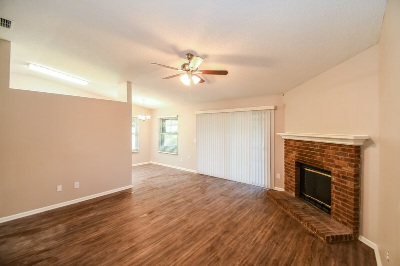 2,035/Mo, 3866 English Colony Dr S Jacksonville, FL 32257 Living Room View