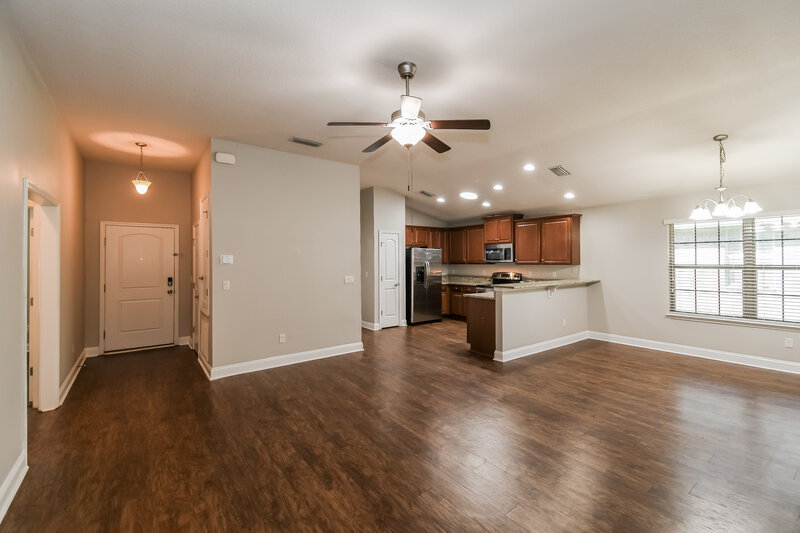 1,680/Mo, 2195 Thornbrook Dr Jacksonville, FL 32221 Living Room View