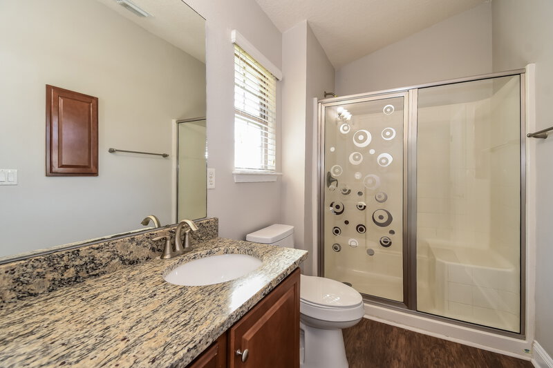 1,680/Mo, 2195 Thornbrook Dr Jacksonville, FL 32221 Main Bathroom View