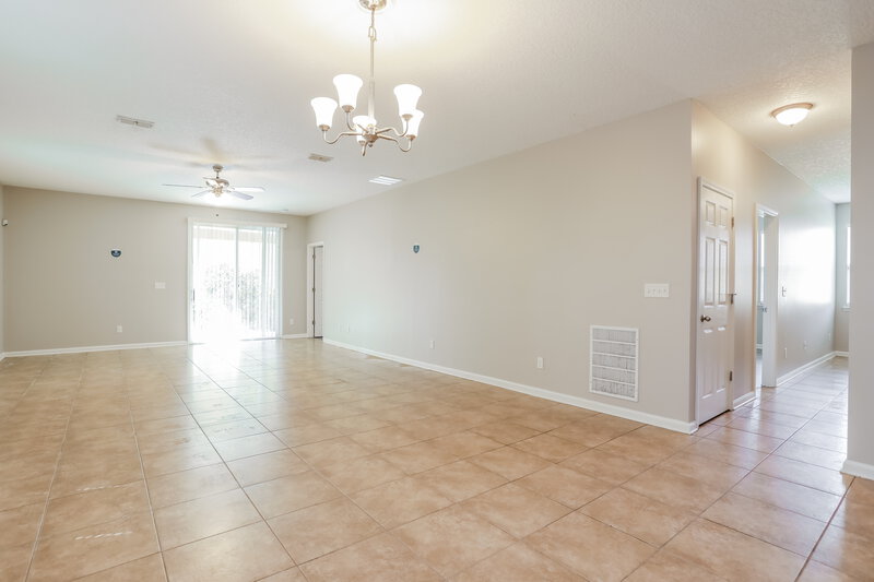 3,220/Mo, 11876 W Carson Lake Dr Jacksonville, FL 32221 Dining Room View