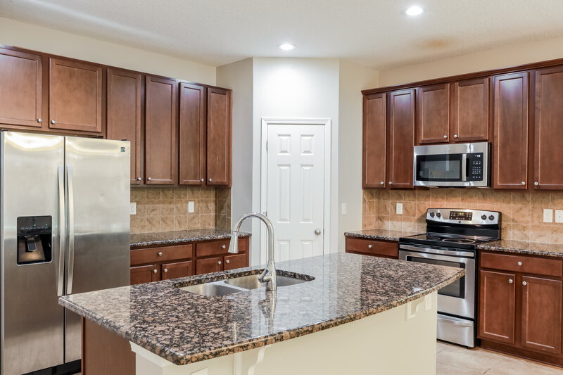 3,220/Mo, 11876 W Carson Lake Dr Jacksonville, FL 32221 Kitchen View