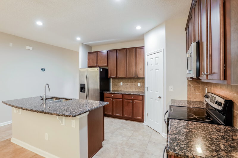 3,220/Mo, 11876 W Carson Lake Dr Jacksonville, FL 32221 Kitchen View 2