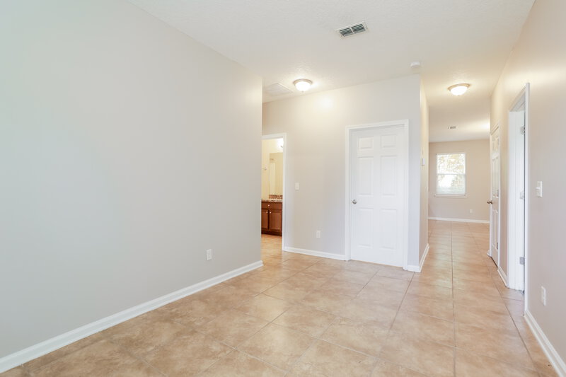 3,220/Mo, 11876 W Carson Lake Dr Jacksonville, FL 32221 Family Room View