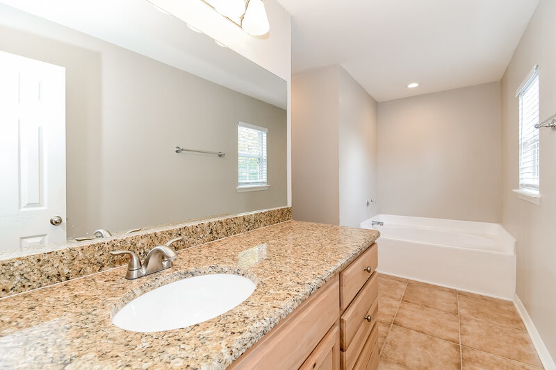 2,360/Mo, 7395 Volley Drive N Jacksonville, FL 32277 Master Bathroom View