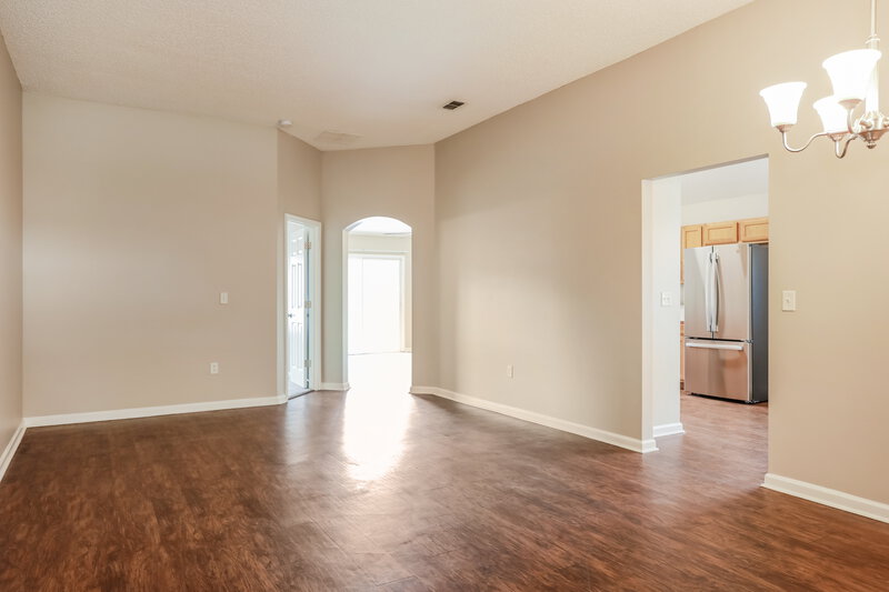 1,920/Mo, 9430 Daniels Mill Dr Jacksonville, FL 32244 Living Room View