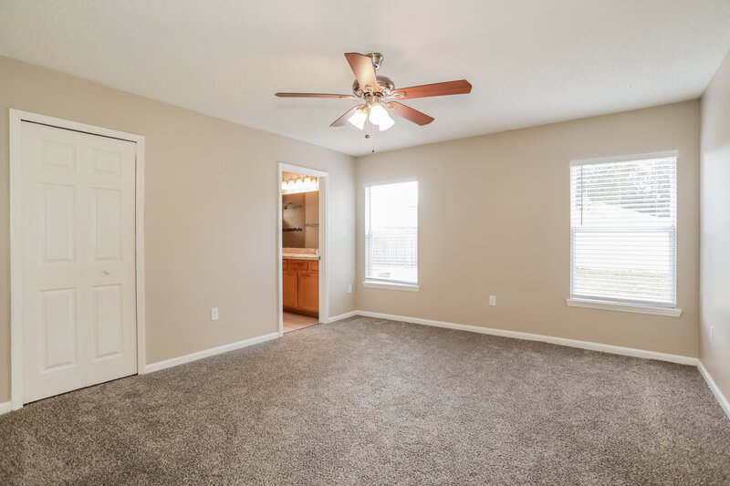 1,920/Mo, 9430 Daniels Mill Dr Jacksonville, FL 32244 Main Bedroom View