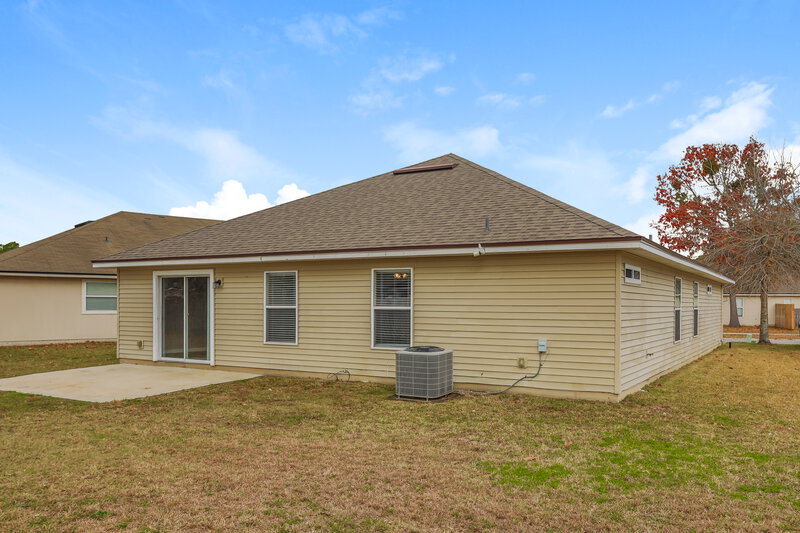 1,920/Mo, 9430 Daniels Mill Dr Jacksonville, FL 32244 Rear View
