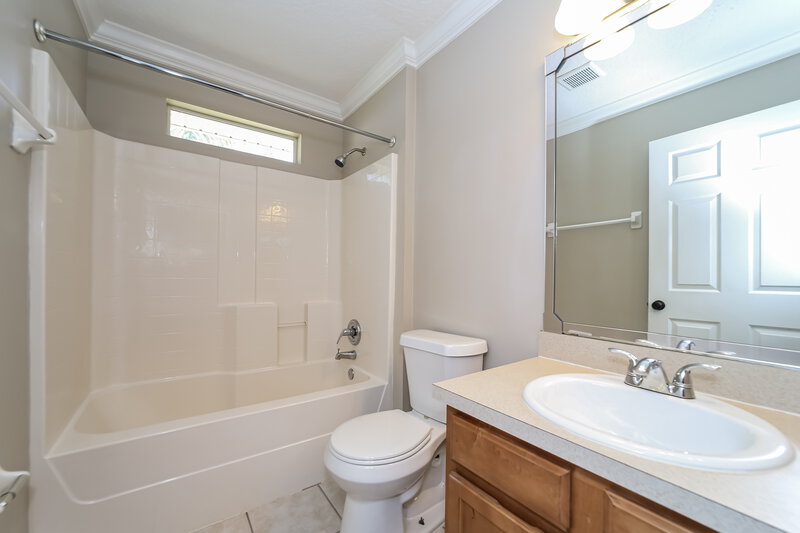 2,085/Mo, 7998 Welbeck Ln Jacksonville, FL 32244 Bathroom View