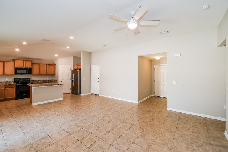 1,750/Mo, 9591 Palm Reserve Dr Jacksonville, FL 32222 Living Room View 3