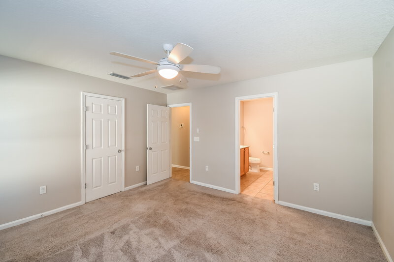 1,750/Mo, 9591 Palm Reserve Dr Jacksonville, FL 32222 Main Bedroom View 2