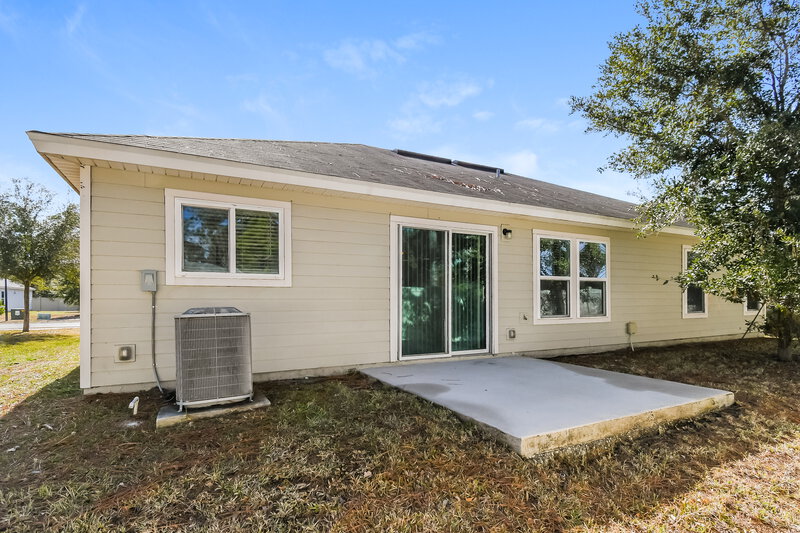 1,750/Mo, 9591 Palm Reserve Dr Jacksonville, FL 32222 Rear View