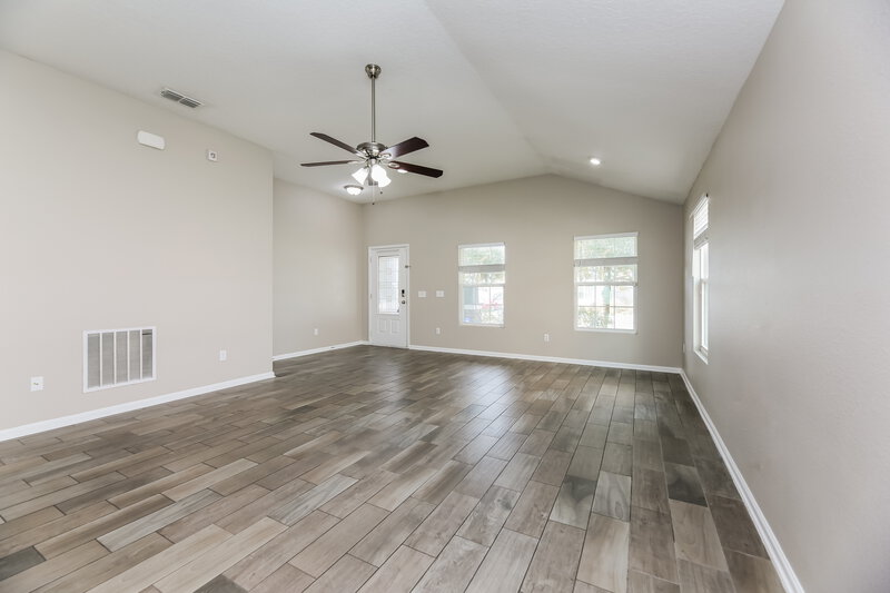 1,980/Mo, 12373 Sacha Rd Jacksonville, FL 32226 Living Room View 2