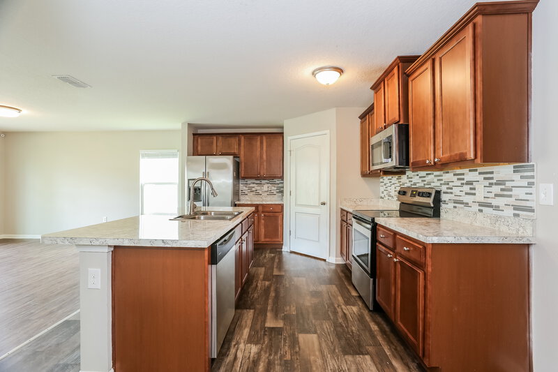 2,000/Mo, 2067 Tyson Lake Dr Jacksonville, FL 32221 Kitchen View 2
