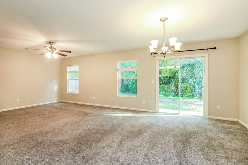 1,840/Mo, 2236 Crystal Cove Dr Green Cove Springs, FL 32043 Dining Room View 2