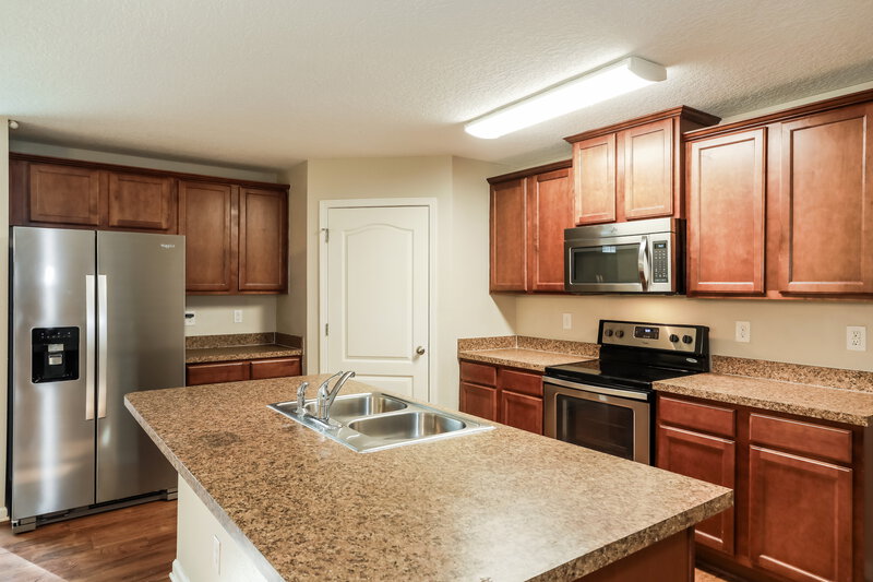 1,840/Mo, 2236 Crystal Cove Dr Green Cove Springs, FL 32043 Kitchen View