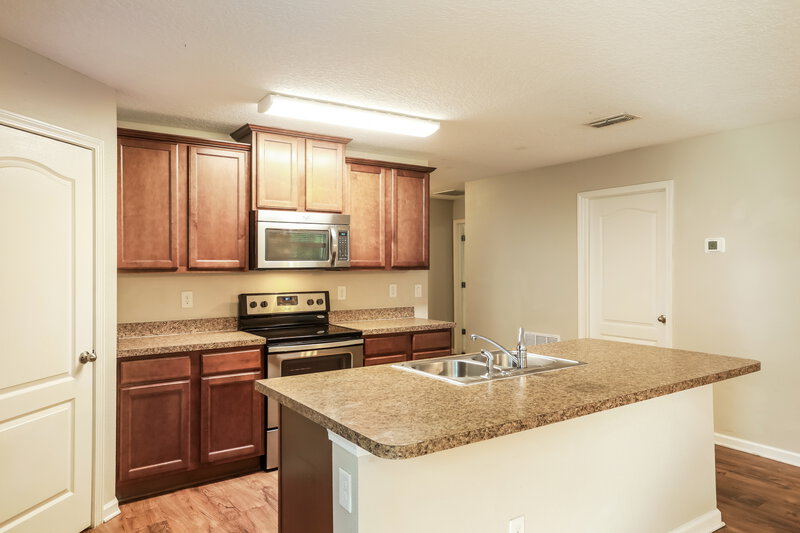 1,840/Mo, 2236 Crystal Cove Dr Green Cove Springs, FL 32043 Kitchen View 2