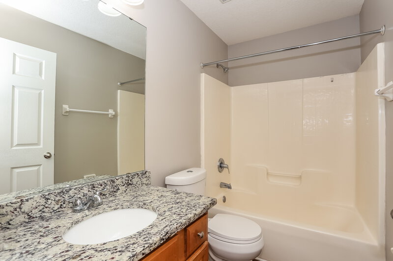 1,870/Mo, 3871 Ringneck Dr Jacksonville, FL 32226 Bathroom View