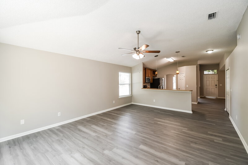 1,855/Mo, 2904 Cold Creek Blvd Jacksonville, FL 32221 Living Room View 3