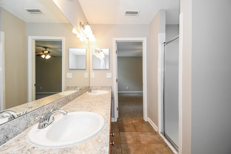 1,855/Mo, 2904 Cold Creek Blvd Jacksonville, FL 32221 Main Bathroom View 2