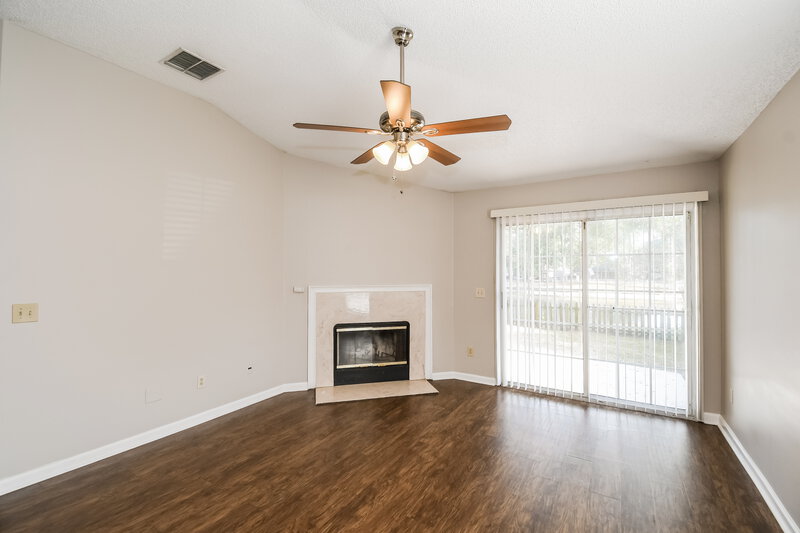 1,830/Mo, 1659 Spring Oaks Ln Jacksonville, FL 32221 Living Room View