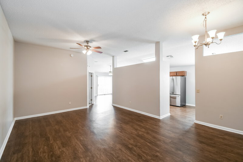 1,830/Mo, 1659 Spring Oaks Ln Jacksonville, FL 32221 Living Room View 3